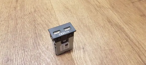 Lexus RX 450H USB socket connector 8553250030