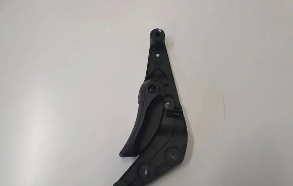 Engine bonnet (hood) release handle