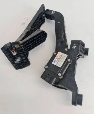 Hyundai i40 Accelerator throttle pedal 827263Z000 PA66GF407