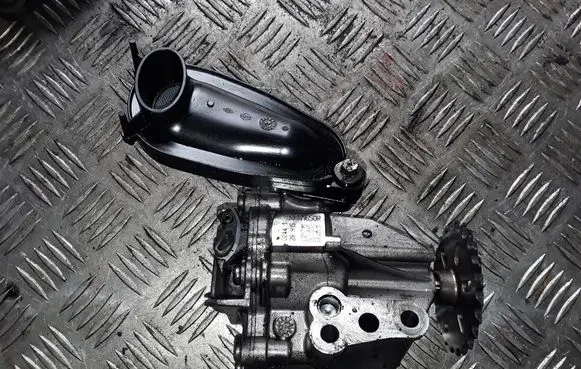 Opel Vivaro Oil pump 150001650R