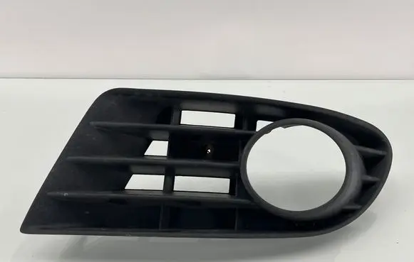 Volkswagen Golf Plus Front fog light trim/grill 