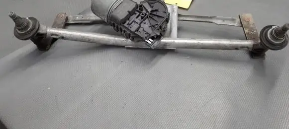 Peugeot 206+ Wiper motor