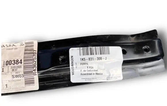 Volkswagen Jetta V Front door trim (molding) 1K5831308J