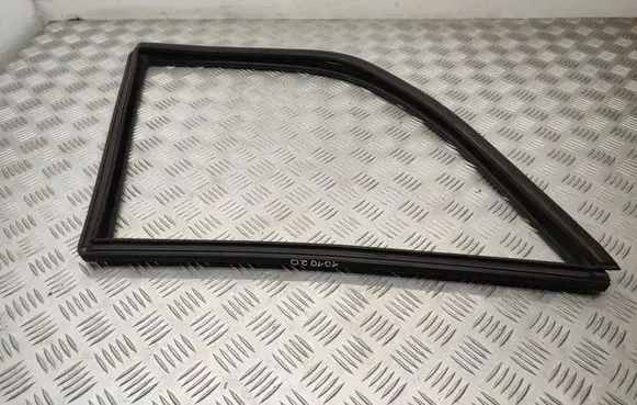 Iveco Daily 6th gen Rubber seal front door window/glass 