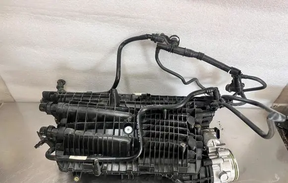 Mercedes-Benz CLS C257 Intake manifold A2560901200