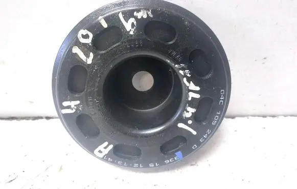 Audi A4 S4 B9 Crankshaft pulley 04C105243D