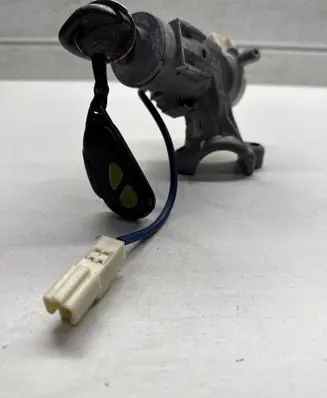 Toyota Yaris Ignition lock 45020521