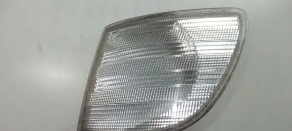 Mercedes-Benz Vito Viano W638 Front indicator light 6RO1489