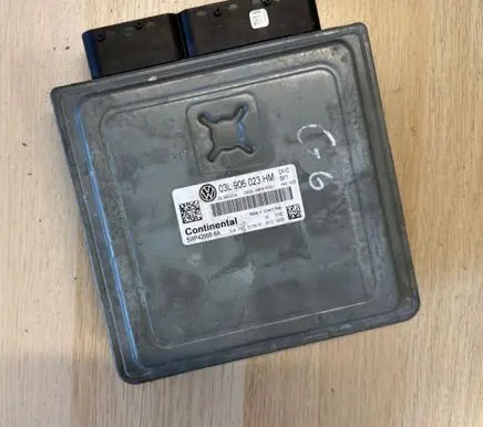 Volkswagen Golf VI Engine control unit/module 03L906023HM