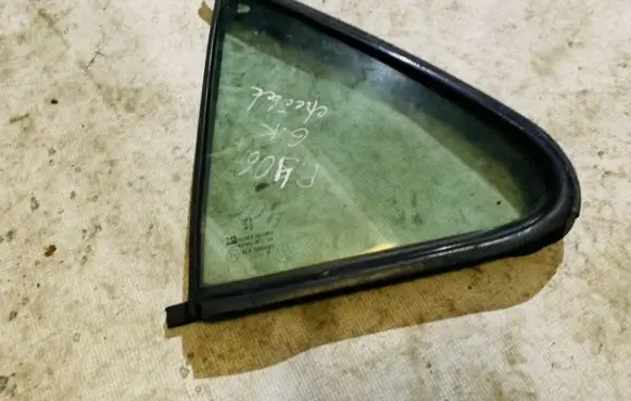 Rear vent window glass