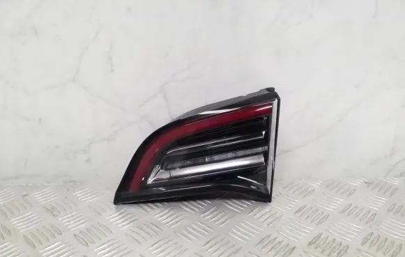 Tesla Model 3 Tailgate rear/tail lights 1077402