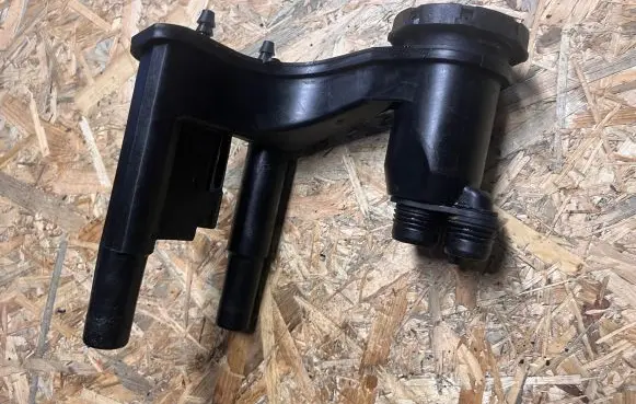 Jaguar S-Type Breather/breather pipe/hose 4R8Q6A785AE
