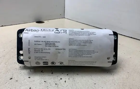Volkswagen Golf VI Passenger airbag BAMPT11601 D38112 0131295