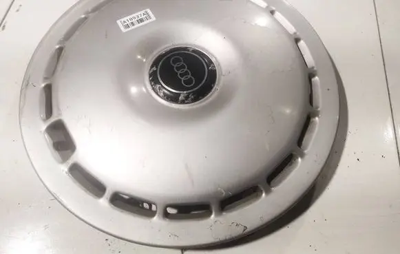 Opel Astra G R15 wheel hub/cap/trim 4a0601147