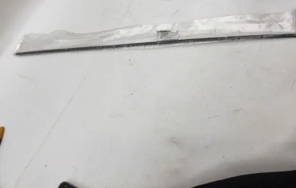 Volkswagen Sharan Windshield trim 7N0854542