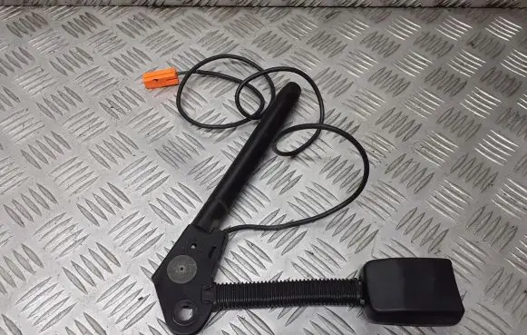 Ford Focus Front seatbelt