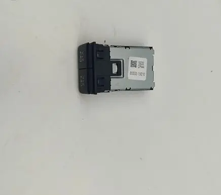 Toyota RAV 4 (XA50) USB socket connector 8553215010