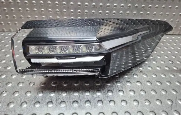 Peugeot 308 Rear/tail lights S25071697 9835299280