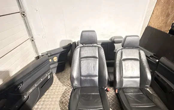 Seat set