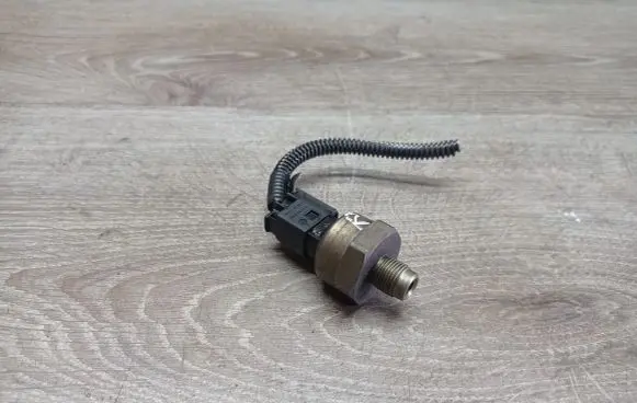 Volvo S60 Brake power pressure regulator 10052299271