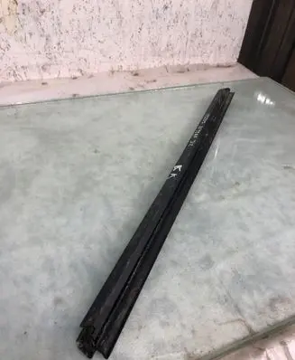 Nissan Qashqai J12 Rubber seal rear door window/glass 18279