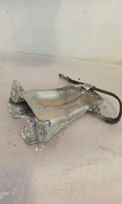 BMW 5 E60 E61 Engine mounting bracket 6769158