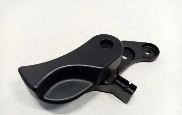 Engine bonnet (hood) release handle