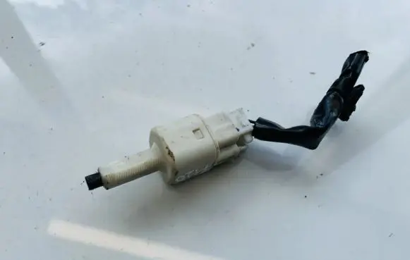 Toyota Avensis Verso Brake pedal sensor switch