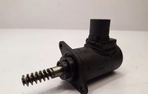 BMW 7 G11 G12 other engine part 7643073 11377643073