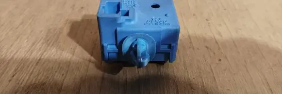 Lexus IS 220D-250-350 Horn buzzer relay 8665250010 0689004430 DENSO