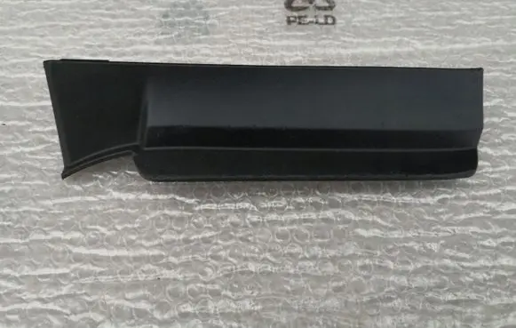 Tesla Model X Fender mounting bracket 105480300C