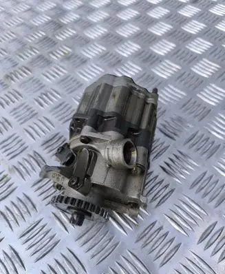 Mercedes-Benz GLS X167 Oil pump A2561810100 A6541802501