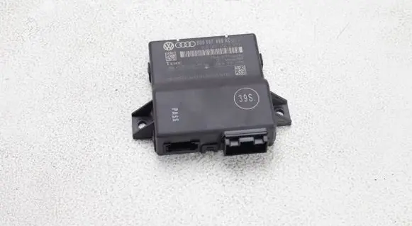 Audi Q3 8U Gateway control module 8U0907468AC