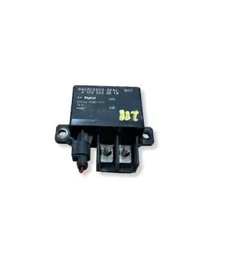 Mercedes-Benz E W211 Charging relay A0025423819 V23132A20C11