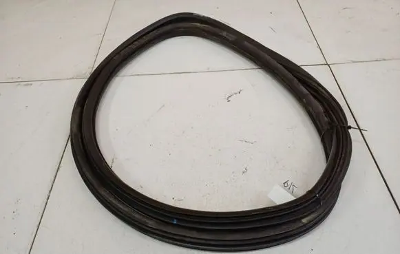 Lancia Musa Rubber seal front coupe door 