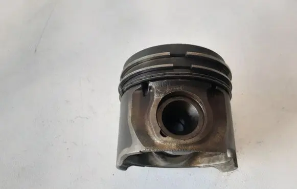 KIA Sorento Piston 