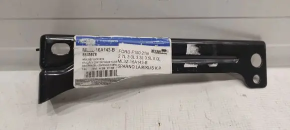 Fender mounting bracket