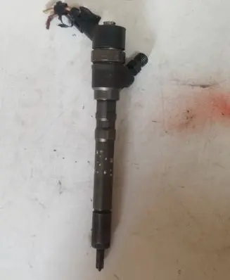 KIA Carens I Fuel injector 0445110064 27010 245110054