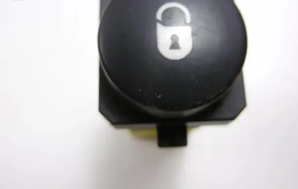 Citroen Xsara Picasso Central locking switch button 