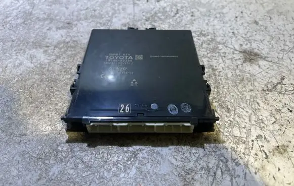 Toyota Auris E180 Keyless (KESSY) go control unit/module 8999002360 TMLF1054 MB2325009512