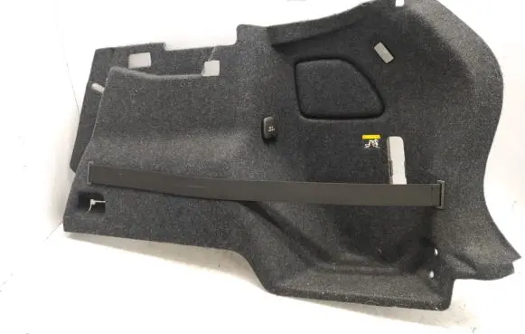 Volvo XC40 Trunk/boot lower side trim panel 31484940