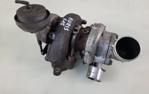 Toyota Auris 150 Turbo 17201-0R022