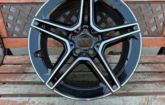 Mercedes-Benz B W247 R19 alloy rim 