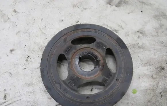 Peugeot 307 Crankshaft pulley 1111