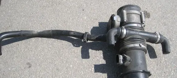 Maserati Quattroporte Throttle valve 179912 205886