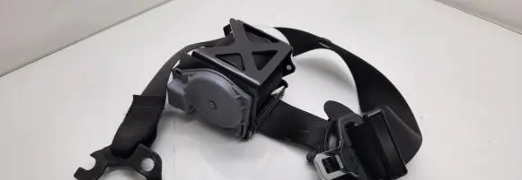 BMW X4 F26 Front seatbelt 306961399001