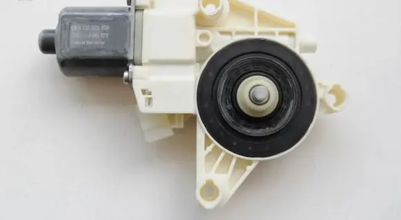 Volkswagen Jetta III Rear door window regulator motor 0130822504 2048200642