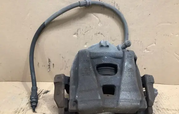 Volkswagen Tiguan Front brake caliper