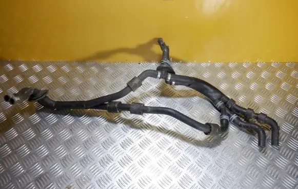 Audi Q7 4M Engine coolant pipe/hose 4M0121140