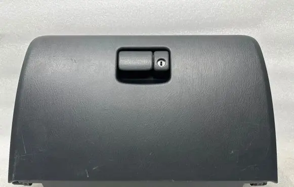 Suzuki Grand Vitara I Glove box 7341265D00
